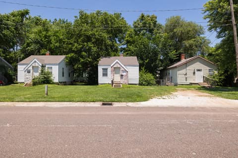 Front of 1701-1709 E Chestnut Street, Springfield, MO 65802