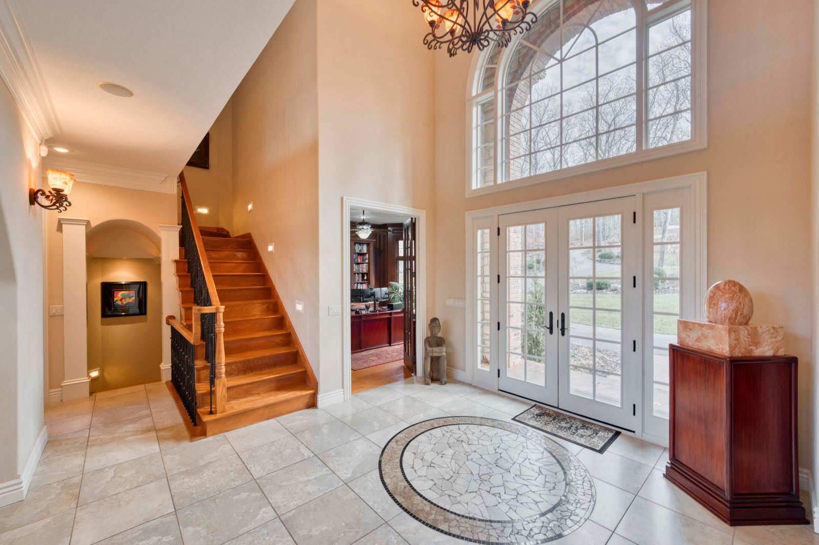 Ridgewood8 at 2907 S Ridgewood Lane, Springfield, MO 65809
