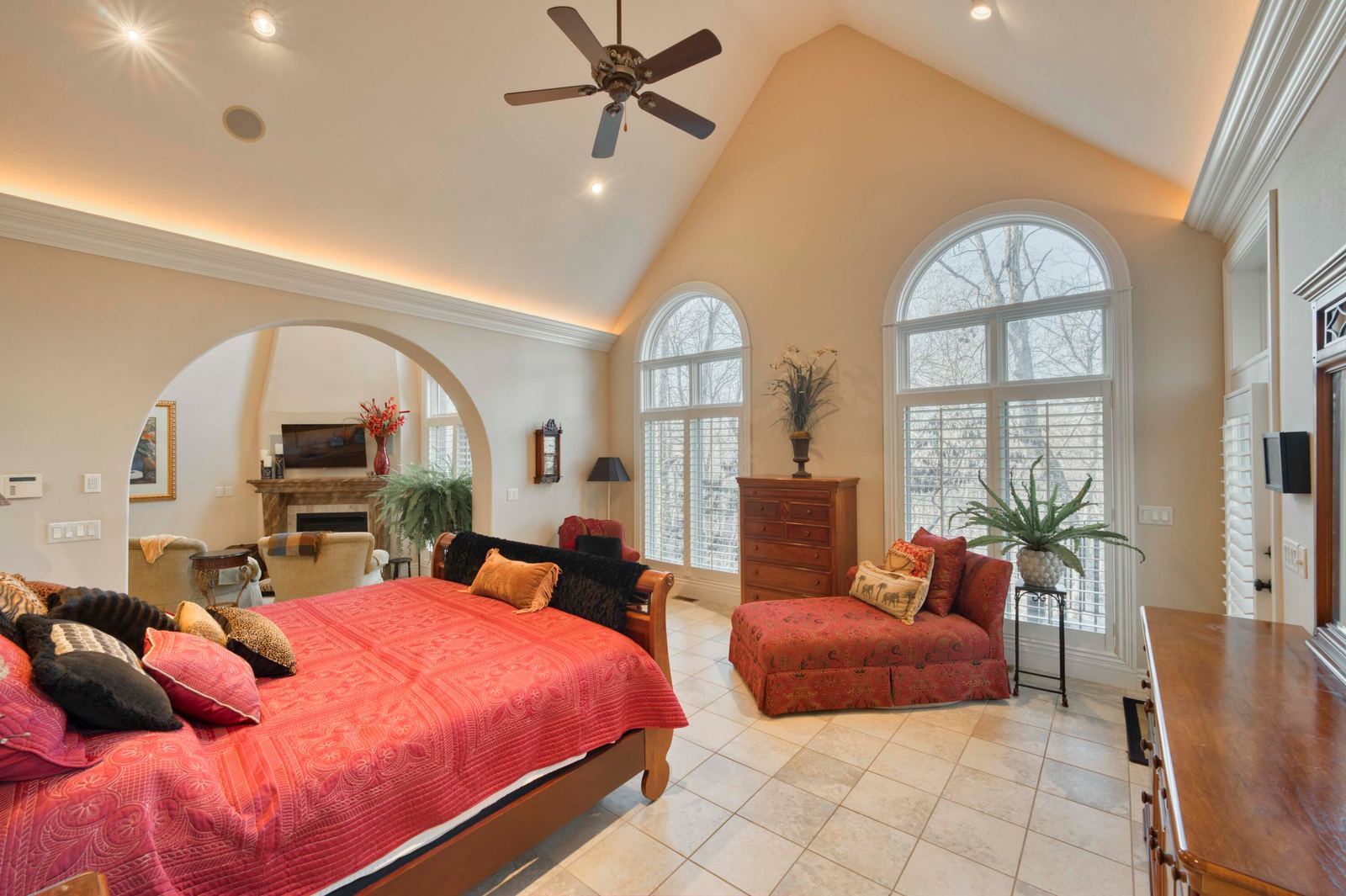 Ridgewood49 at 2907 S Ridgewood Lane, Springfield, MO 65809
