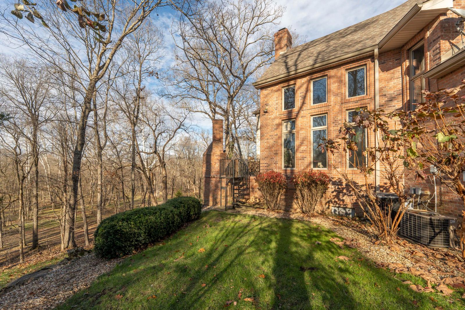 Ridgewood116 at 2907 S Ridgewood Lane, Springfield, MO 65809