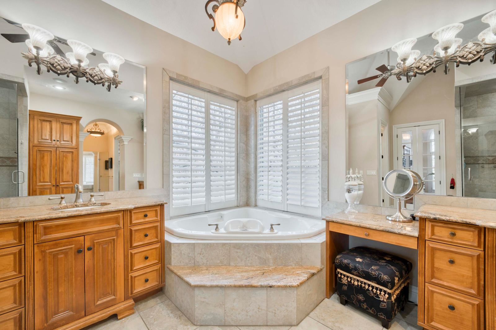 Ridgewood58 at 2907 S Ridgewood Lane, Springfield, MO 65809