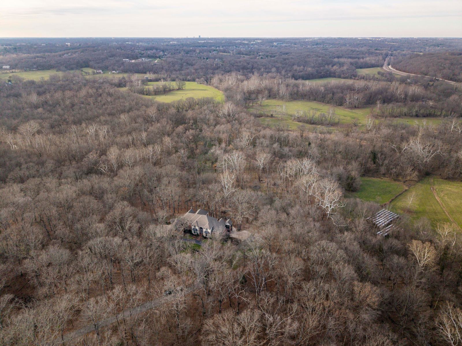 Ridgewood102 at 2907 S Ridgewood Lane, Springfield, MO 65809