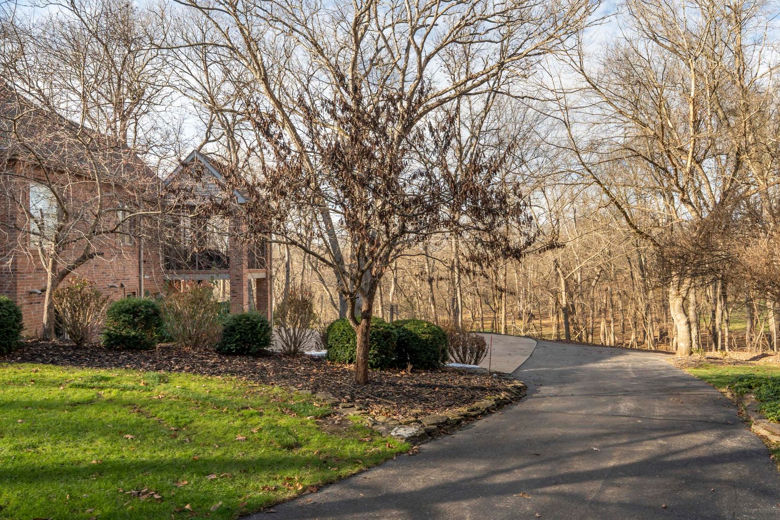 Ridgewood121 at 2907 S Ridgewood Lane, Springfield, MO 65809