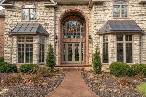 Ridgewood3 at 2907 S Ridgewood Lane, Springfield, MO 65809