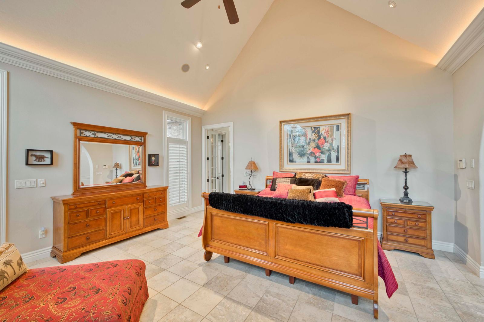 Ridgewood48 at 2907 S Ridgewood Lane, Springfield, MO 65809