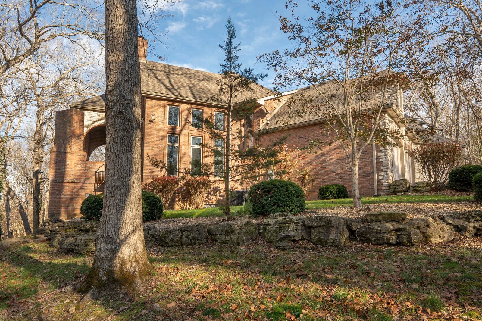 Ridgewood112 at 2907 S Ridgewood Lane, Springfield, MO 65809
