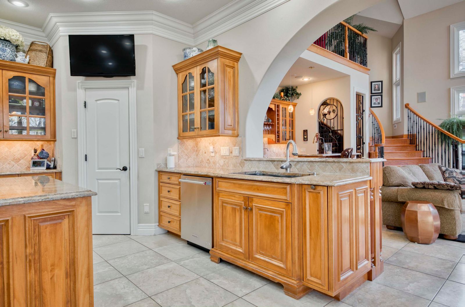 Ridgewood27 at 2907 S Ridgewood Lane, Springfield, MO 65809