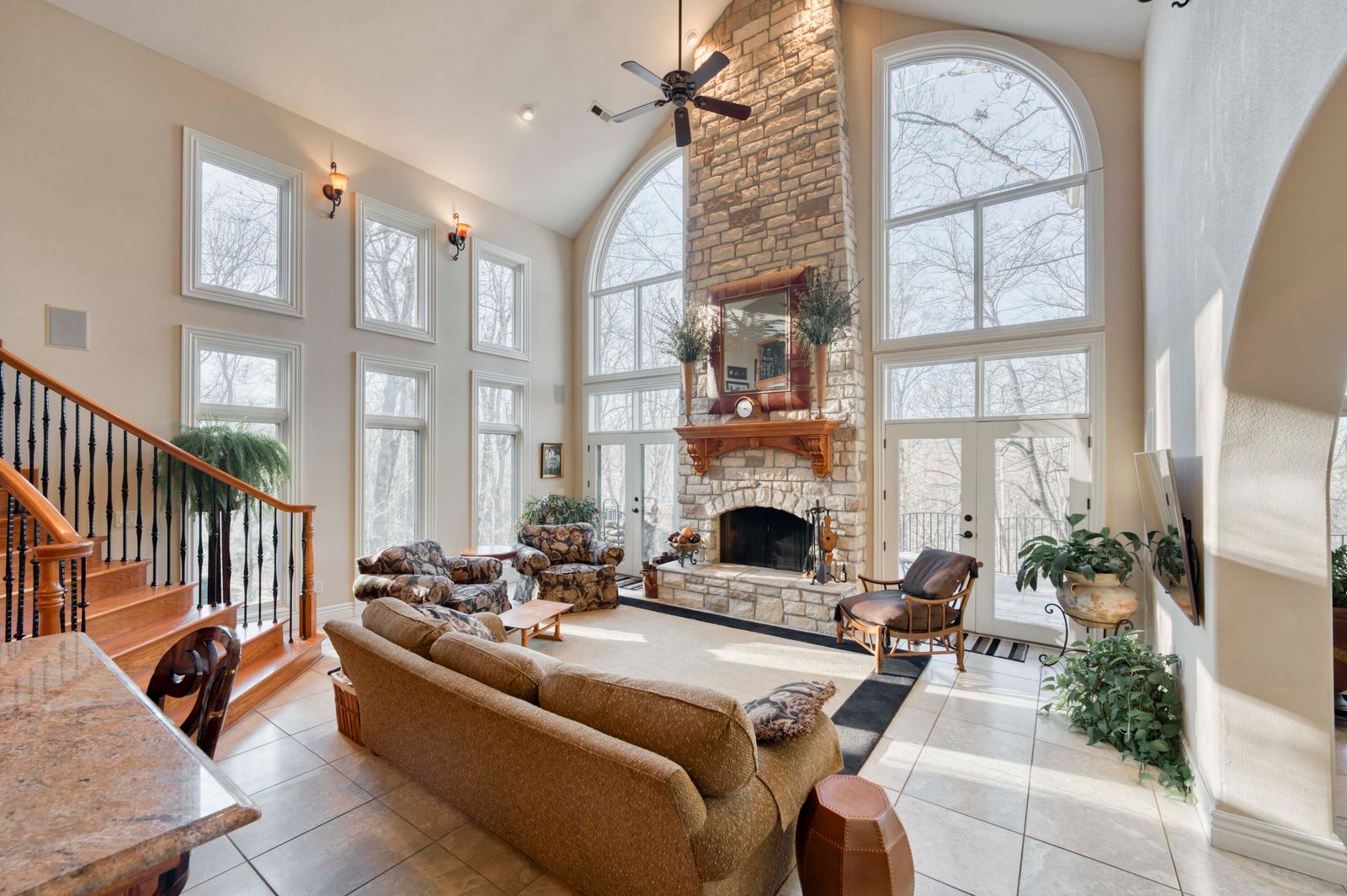 Ridgewood28 at 2907 S Ridgewood Lane, Springfield, MO 65809