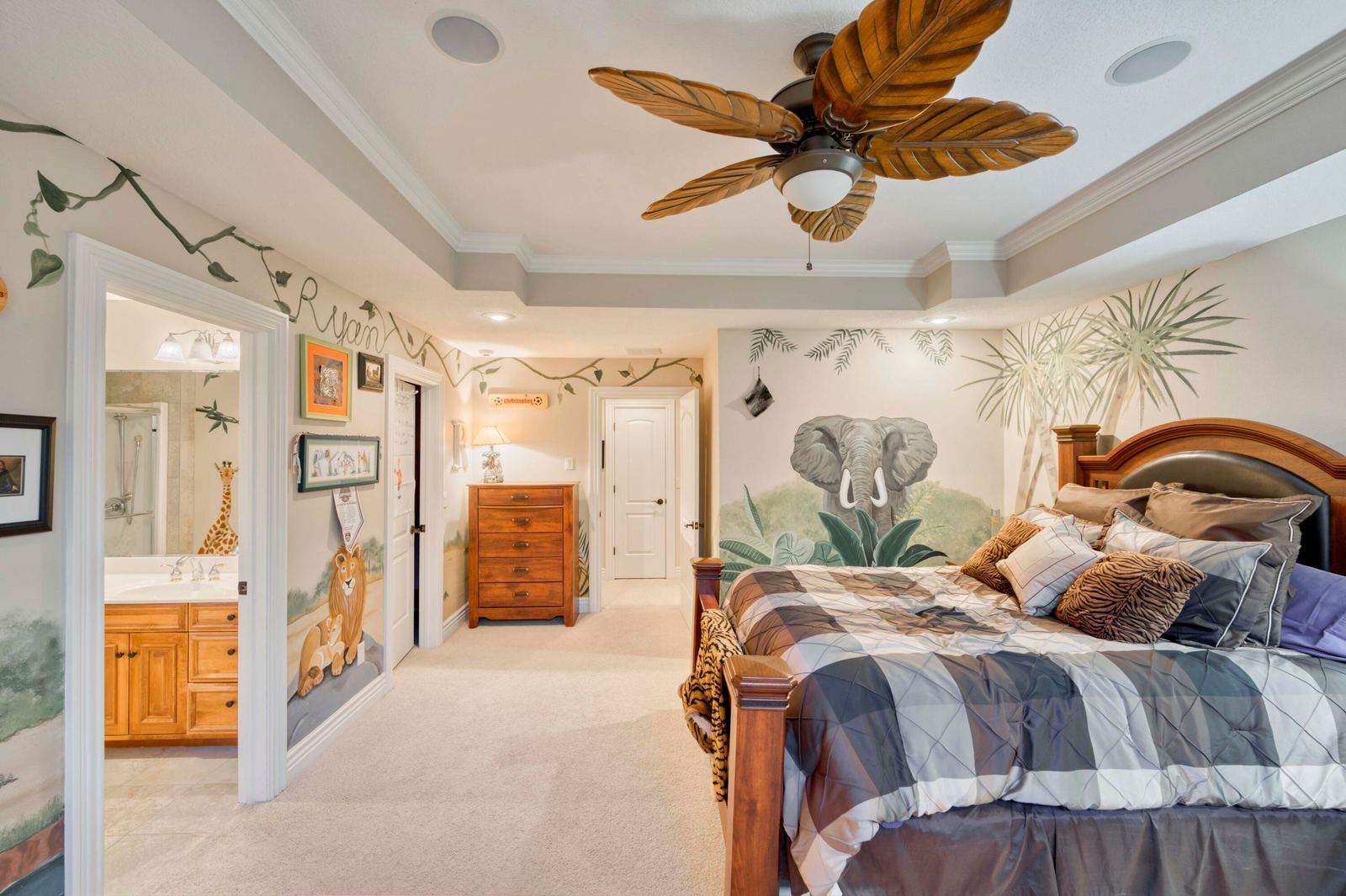 Ridgewood75 at 2907 S Ridgewood Lane, Springfield, MO 65809