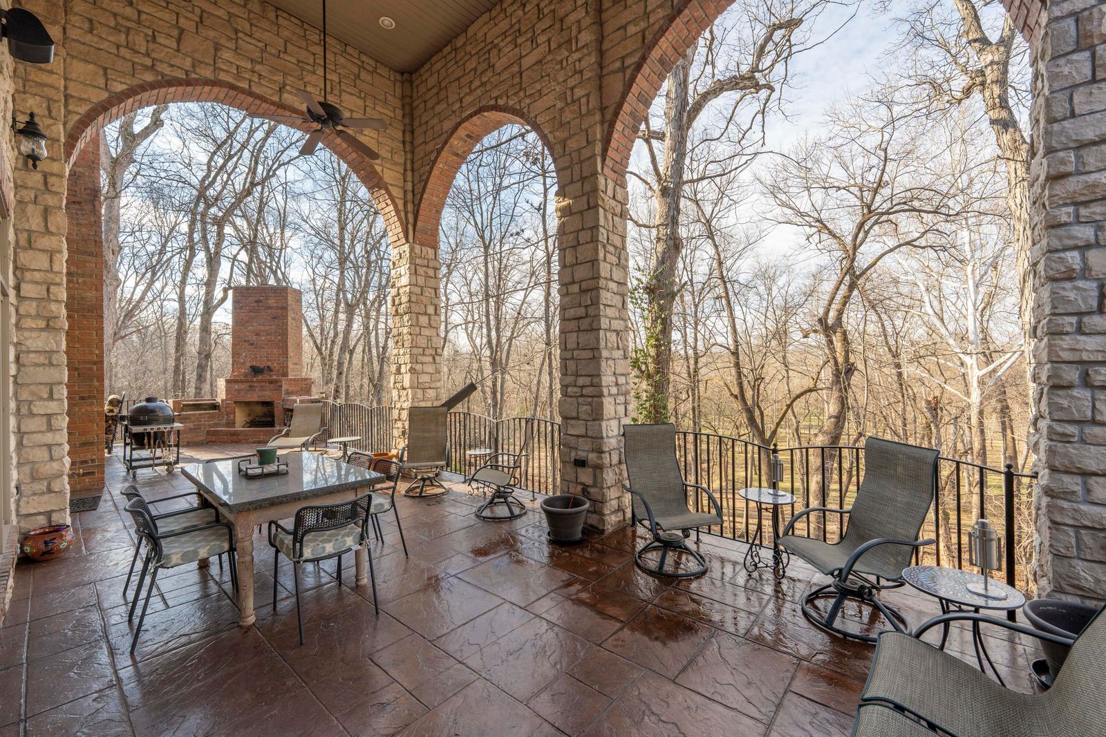 Ridgewood131 at 2907 S Ridgewood Lane, Springfield, MO 65809