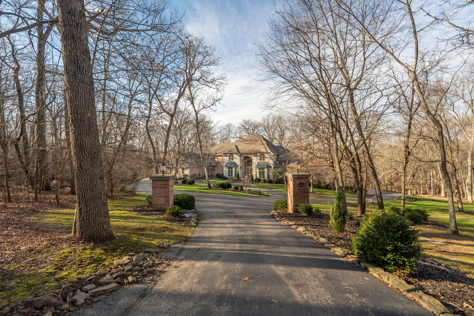 Ridgewood117 at 2907 S Ridgewood Lane, Springfield, MO 65809