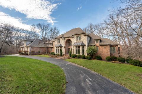 Ridgewood2 at 2907 S Ridgewood Lane, Springfield, MO 65809
