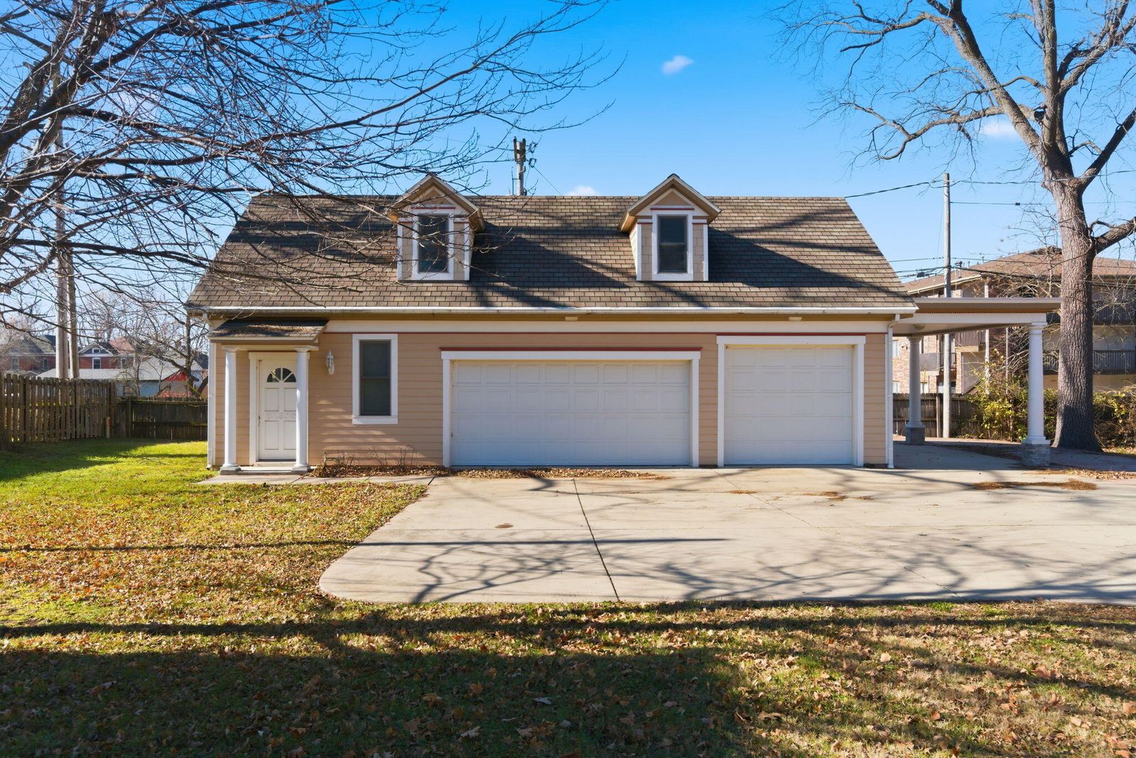 34-web-or-mls-_DSC9178 at 1215 N Benton Avenue, Springfield, MO 65802