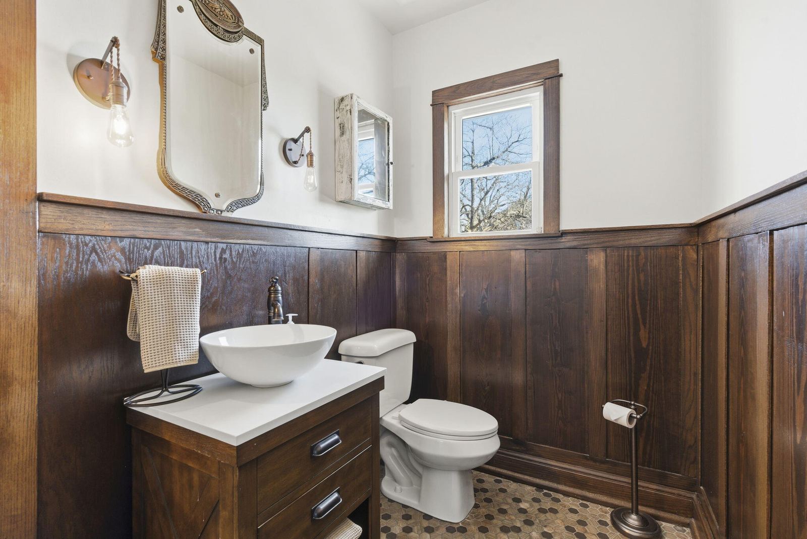 18-web-or-mls-_DSC9006 at 1215 N Benton Avenue, Springfield, MO 65802