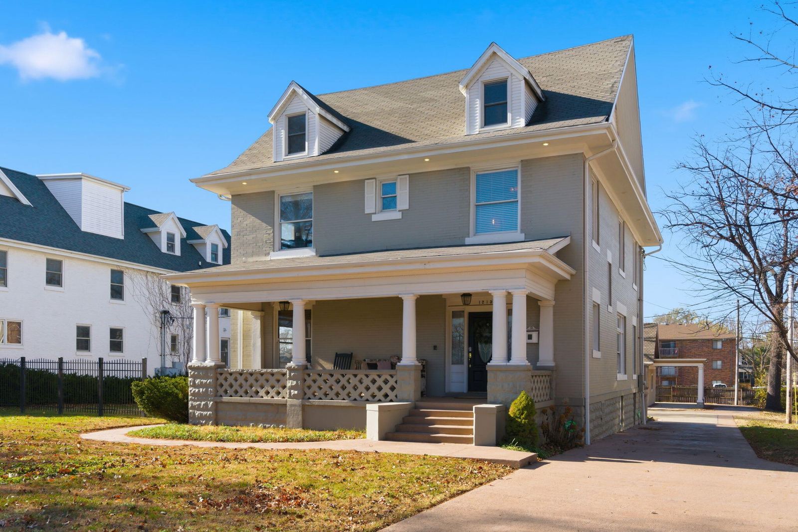 3-web-or-mls-_DSC9148 at 1215 N Benton Avenue, Springfield, MO 65802