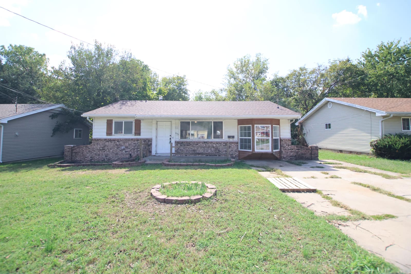 Dale at 503 S New Avenue, Springfield, MO 65806