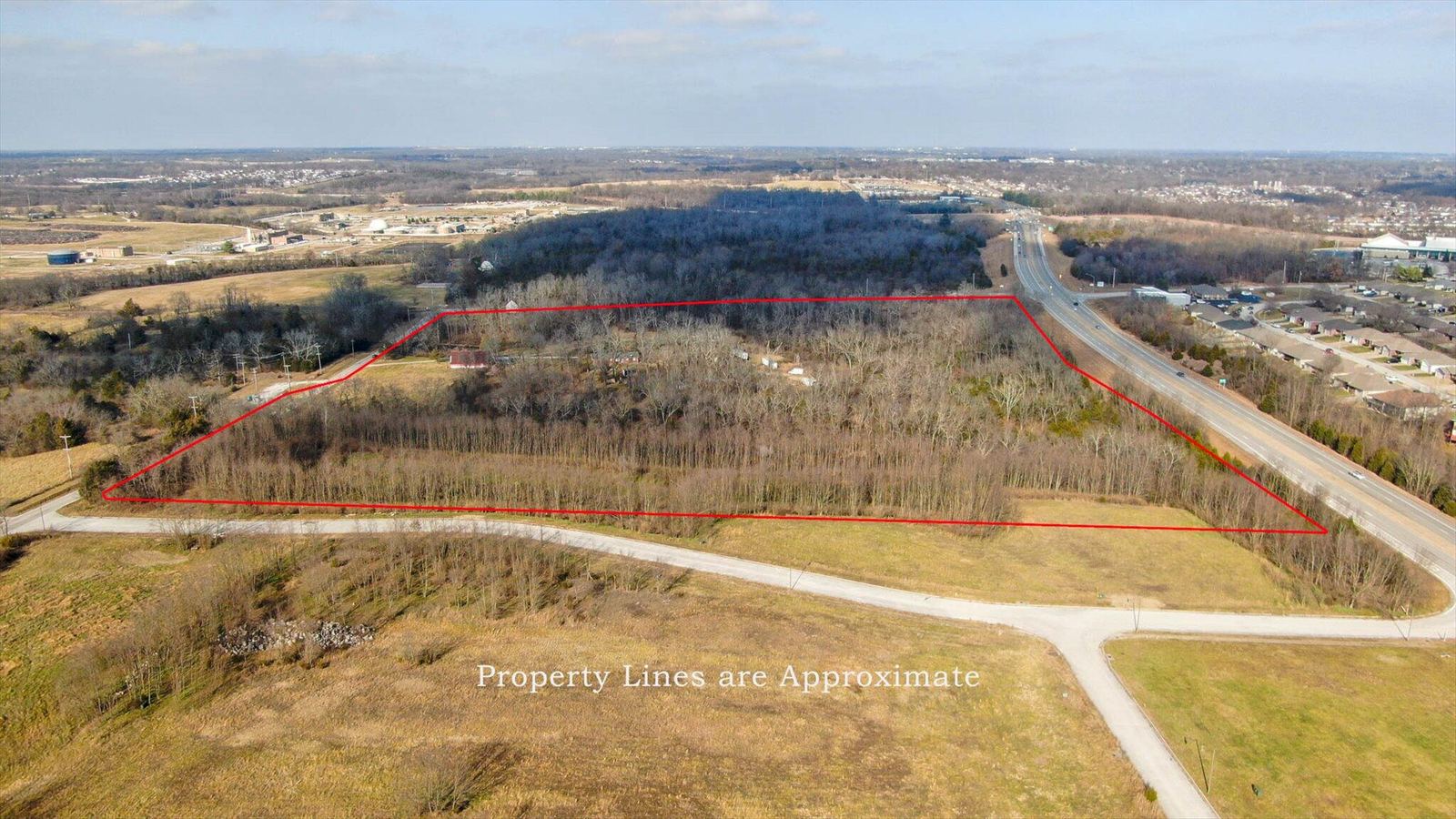 8-org_b3e04b3ab13f1d2e_1766517952000-HDR at 3940 S Farm Road 123, Springfield, MO 65807