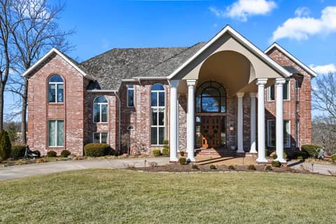 Front of 3935 E Eaglescliffe Drive, Springfield, MO 65809