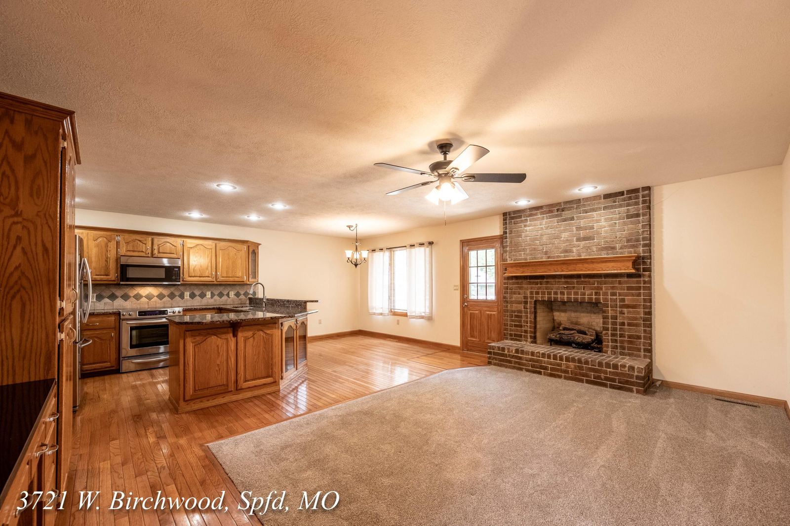 3721 W. Birchwood, Spfd, MO-17 at 3721 W Birchwood Court, Springfield, MO 65807