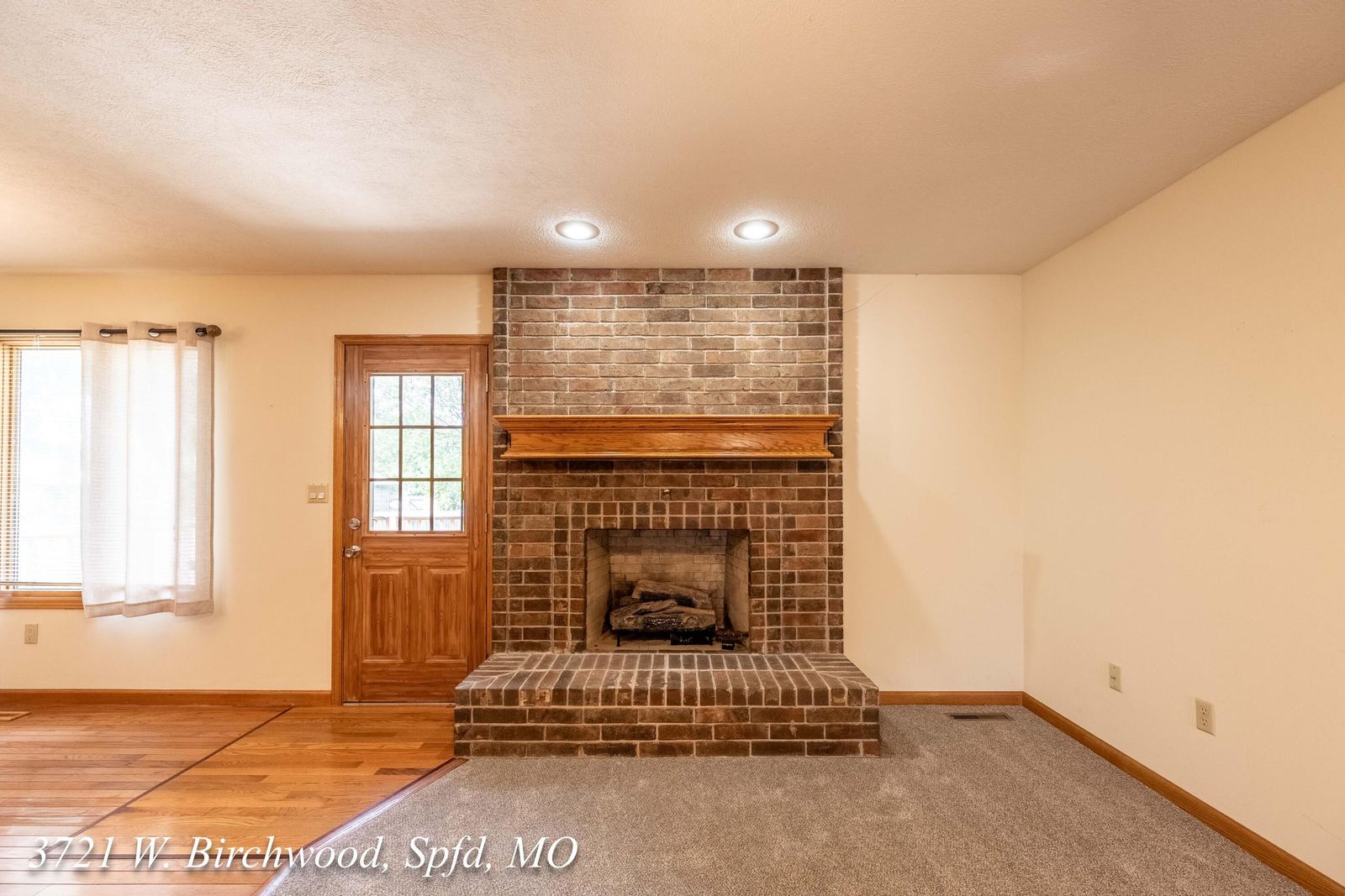 3721 W. Birchwood, Spfd, MO-18 at 3721 W Birchwood Court, Springfield, MO 65807
