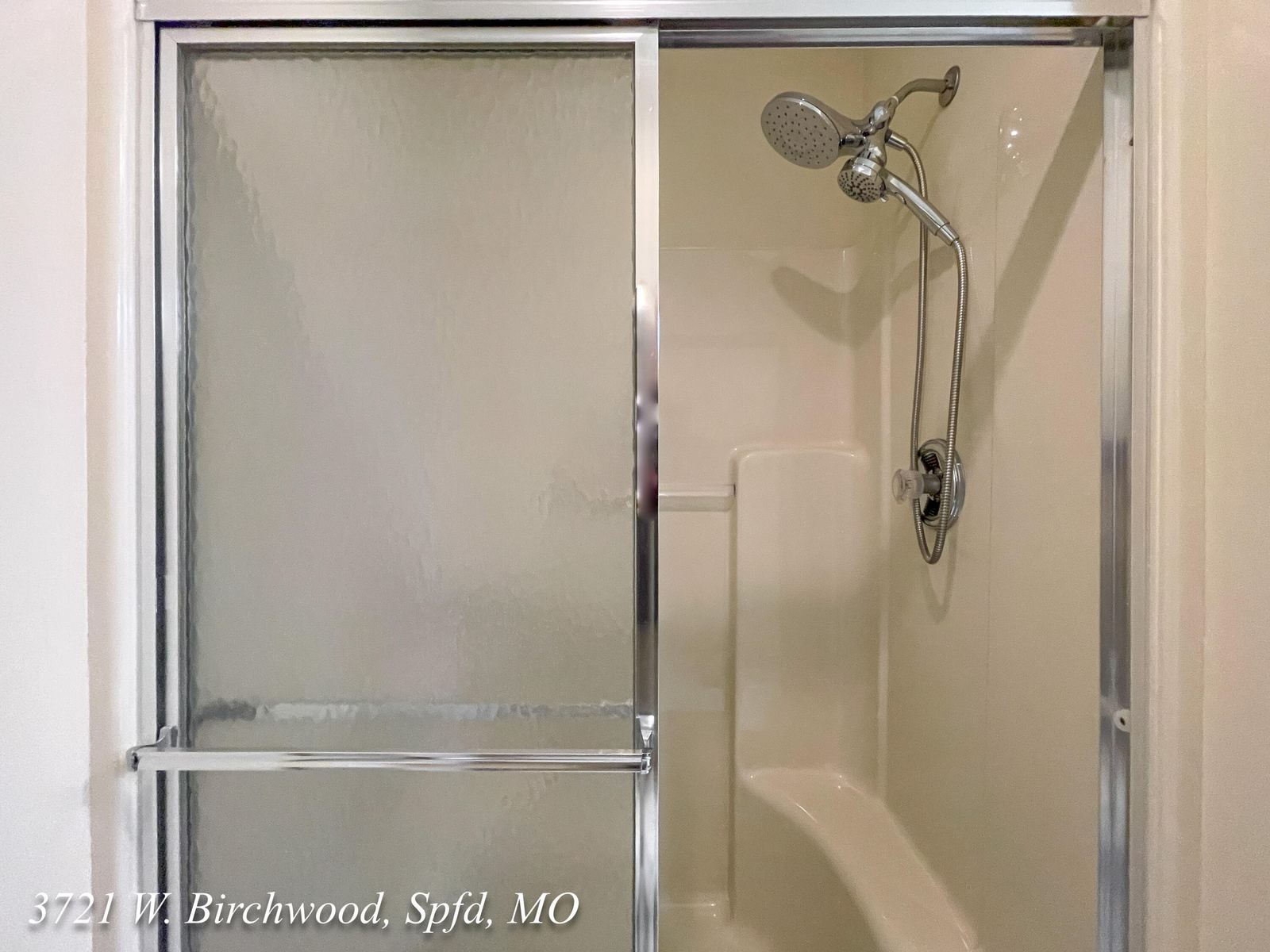 3721 W. Birchwood, Spfd, MO-40 at 3721 W Birchwood Court, Springfield, MO 65807