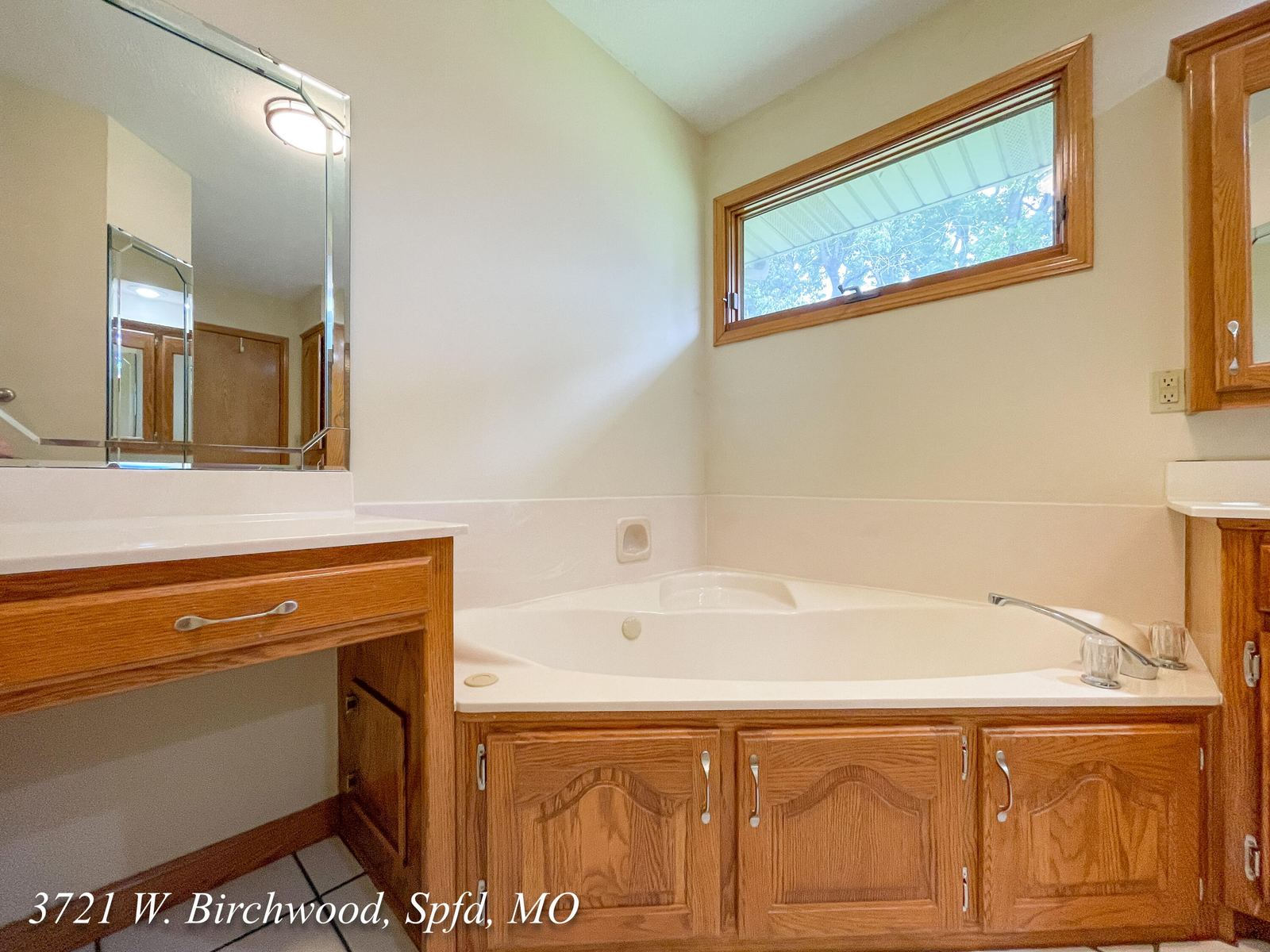 3721 W. Birchwood, Spfd, MO-38 at 3721 W Birchwood Court, Springfield, MO 65807