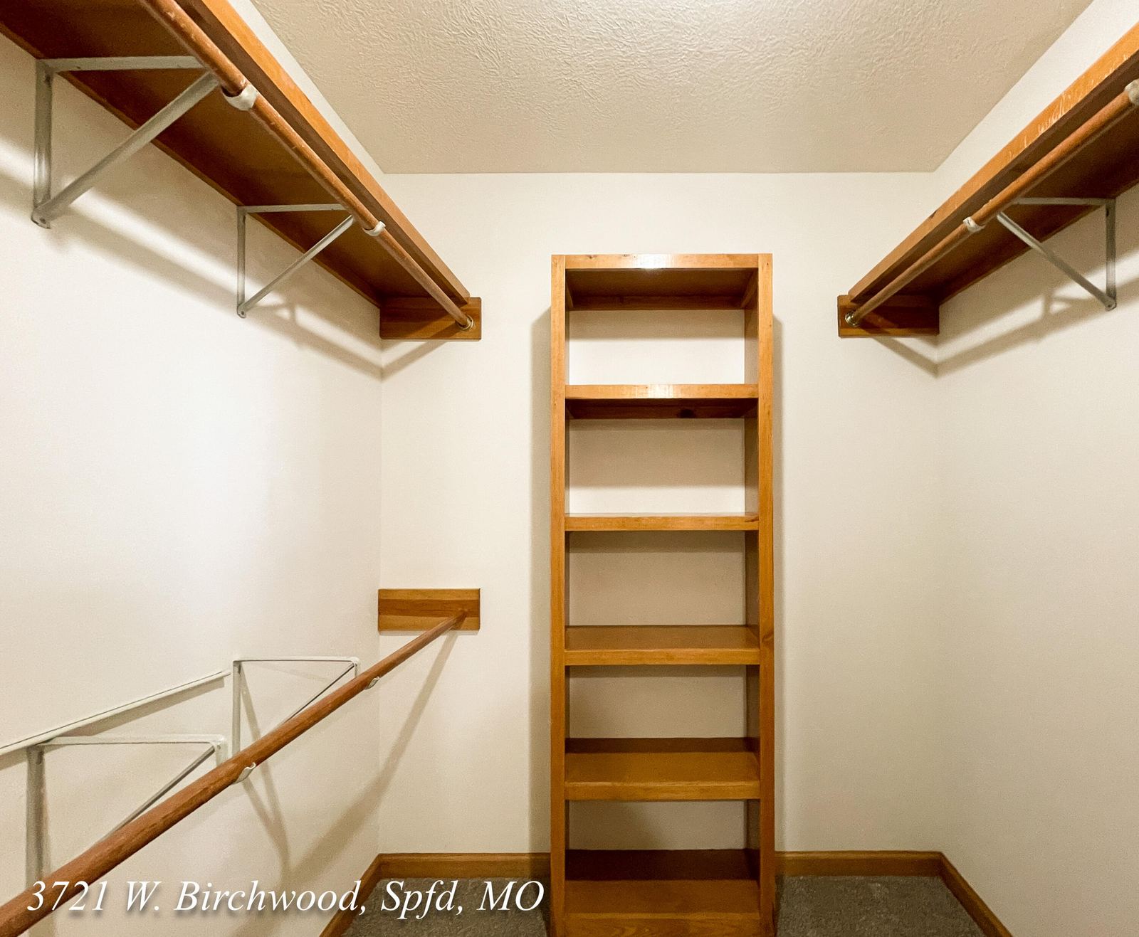 3721 W. Birchwood, Spfd, MO-41 at 3721 W Birchwood Court, Springfield, MO 65807