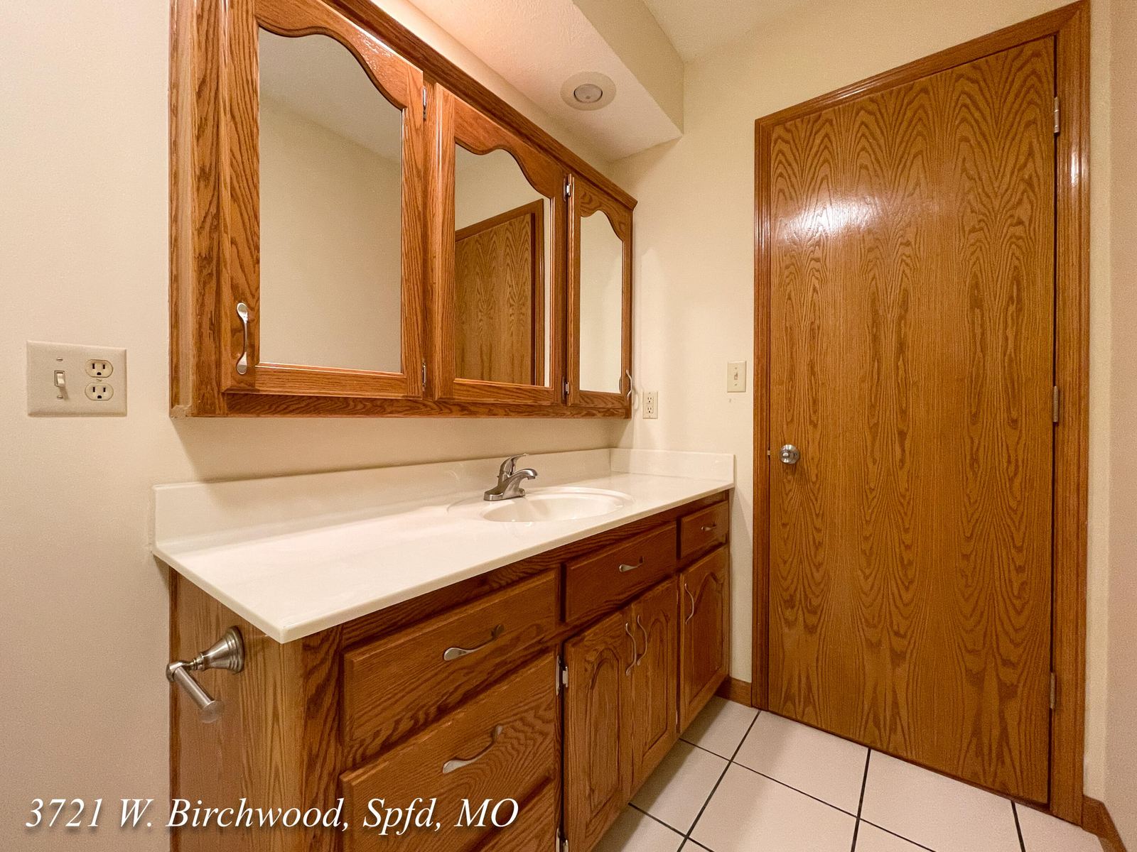 3721 W. Birchwood, Spfd, MO-47 at 3721 W Birchwood Court, Springfield, MO 65807