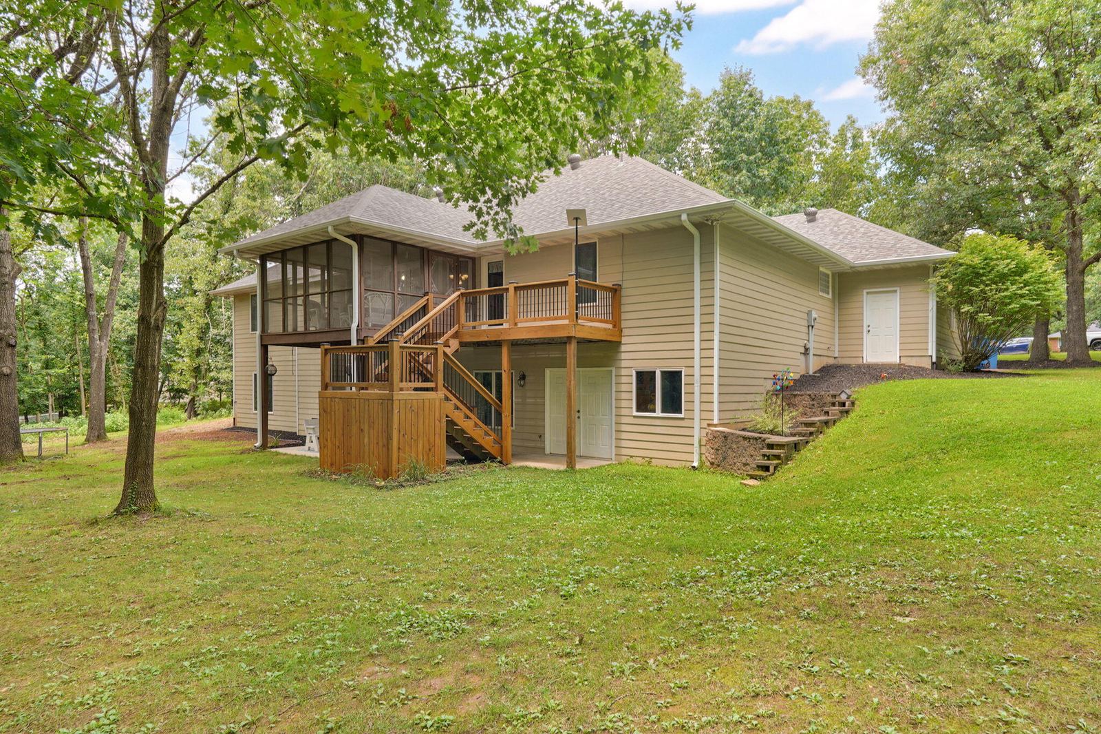 264 W Farm Rd 82-45 at 264 W Farm Road 82, Springfield, MO 65803