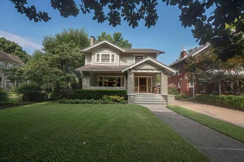 Front of 941 S Pickwick Avenue, Springfield, MO 65804
