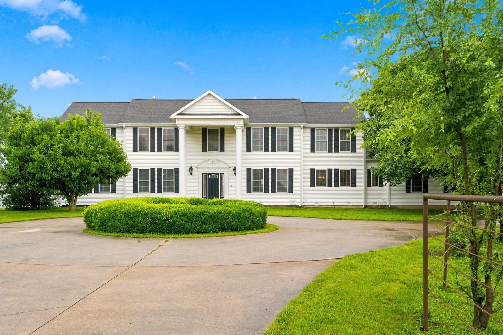 8-web-or-mls-DSC04554 at 1132 N Farm Road 185, Springfield, MO 65802