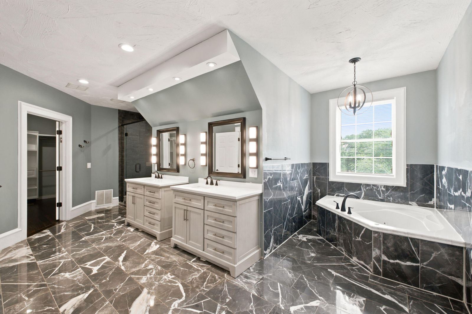 37-web-or-mls-DSC04797 at 1132 N Farm Road 185, Springfield, MO 65802