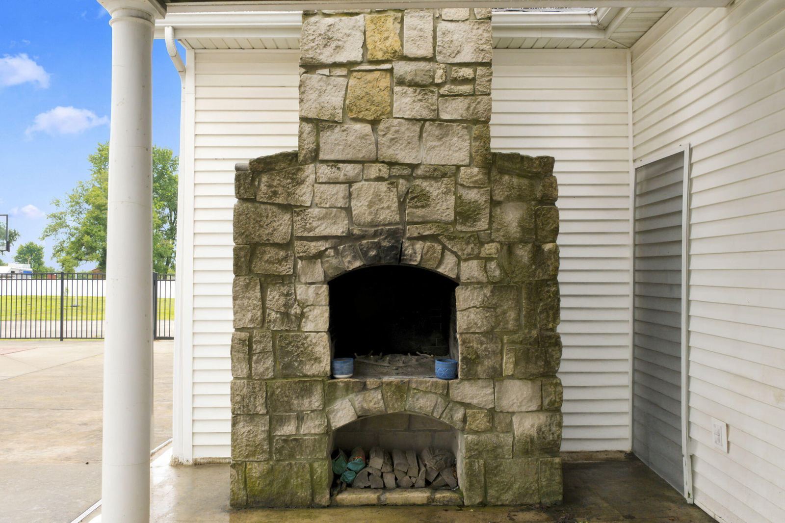 53-web-or-mls-DSC04895 at 1132 N Farm Road 185, Springfield, MO 65802