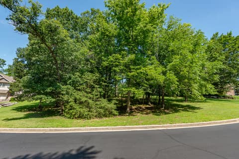 Front of 5201 S Nettleton Avenue, Springfield, MO 65810