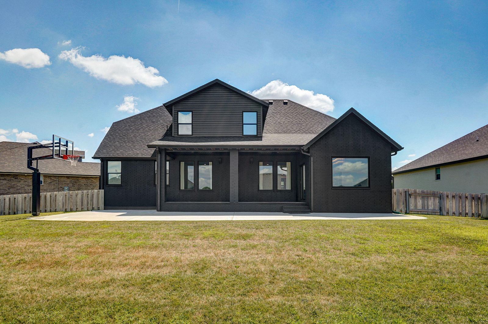1527 N Edgemont Ci-44 at 1527 N Edgemont Circle, Springfield, MO 65802
