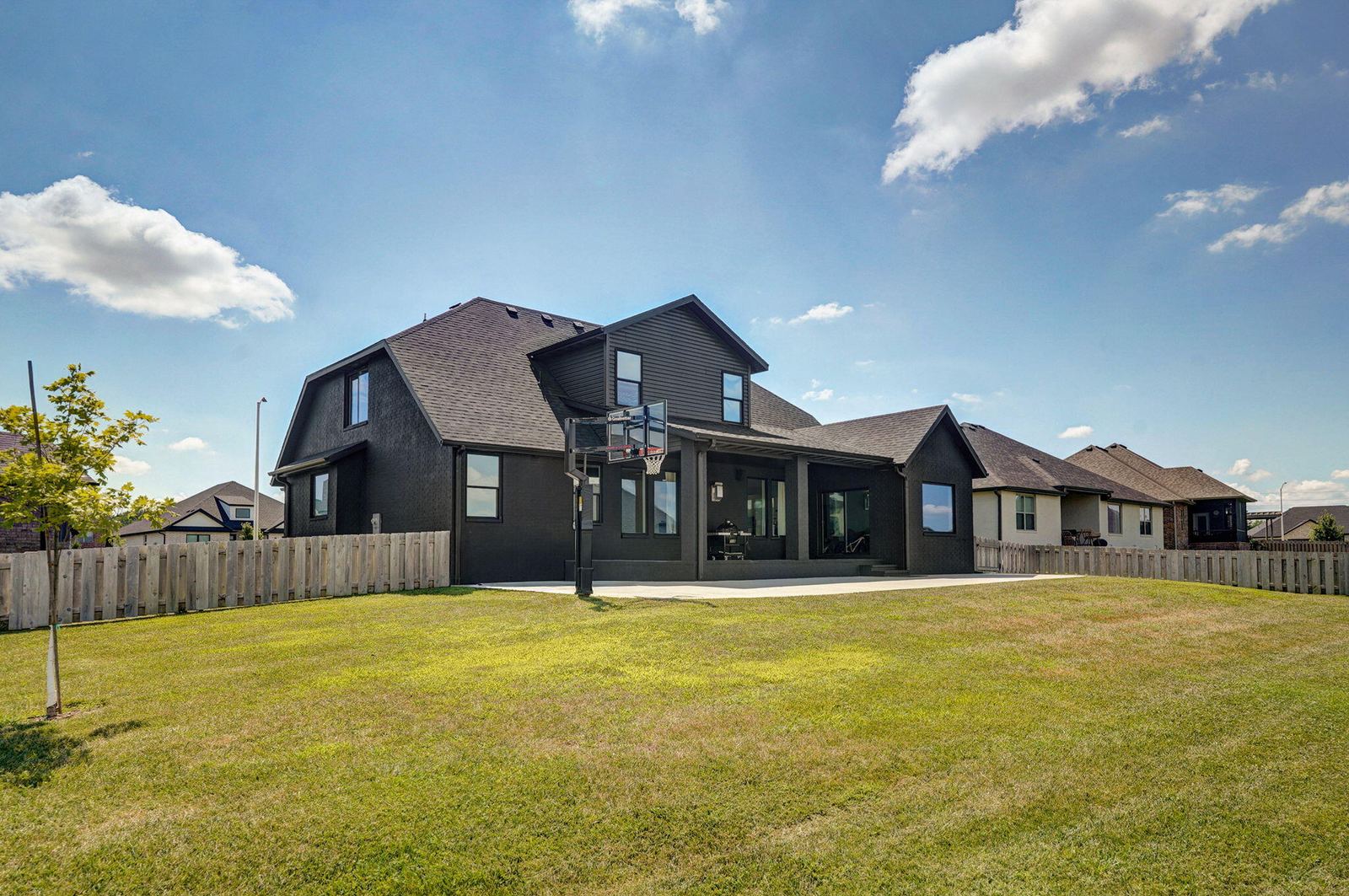 1527 N Edgemont Ci-45 at 1527 N Edgemont Circle, Springfield, MO 65802