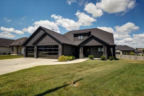 1527 N Edgemont Ci-49 at 1527 N Edgemont Circle, Springfield, MO 65802