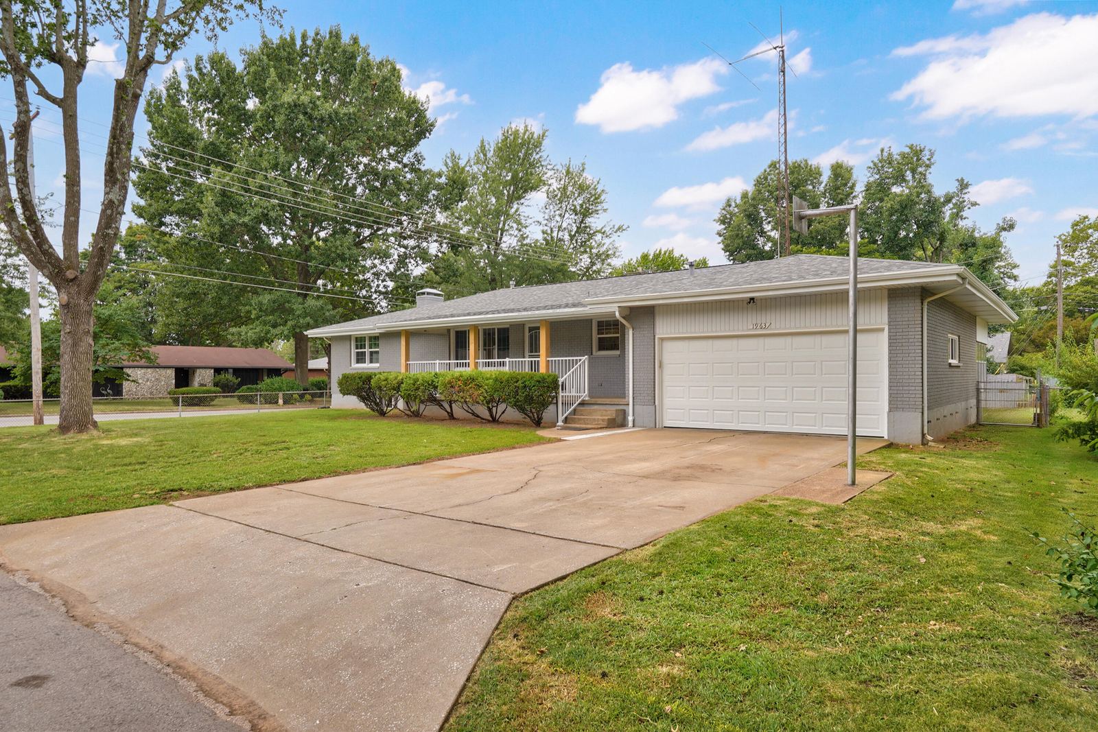 1963 S Westwood Ave-3 at 1963 S Westwood Avenue, Springfield, MO 65807