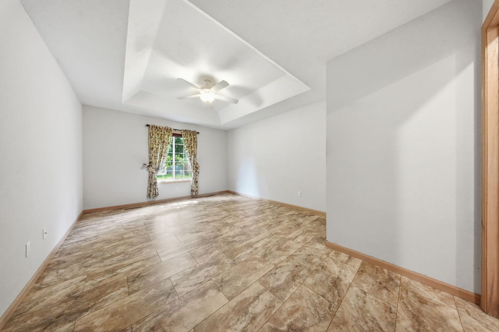 22-web-or-mls-master bedroom 1 at 5632 S Newton Avenue, Springfield, MO 65810