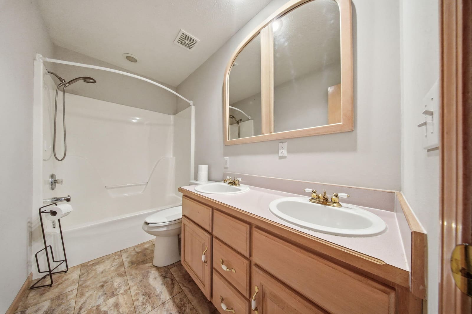 33-web-or-mls-bathroom 1 at 5632 S Newton Avenue, Springfield, MO 65810