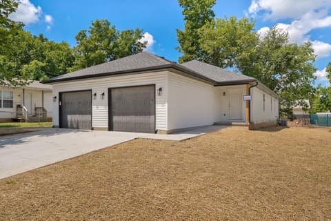 Front of 717 N Weaver Avenue, Springfield, MO 65802