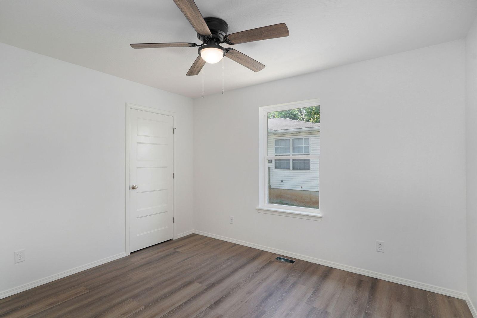 717 N Weaver Ave-14 at 717 N Weaver Avenue, Springfield, MO 65802