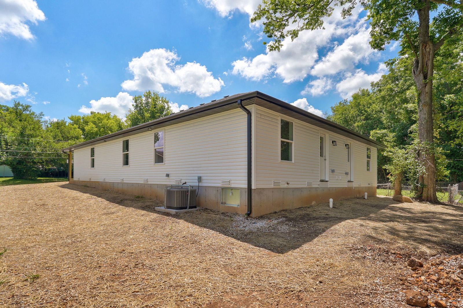 717 N Weaver Ave-18 at 717 N Weaver Avenue, Springfield, MO 65802
