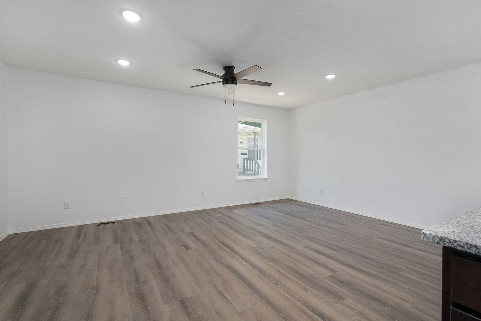 717 N Weaver Ave-7 at 717 N Weaver Avenue, Springfield, MO 65802