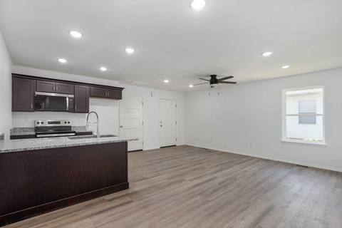 717 N Weaver Ave-3 at 717 N Weaver Avenue, Springfield, MO 65802