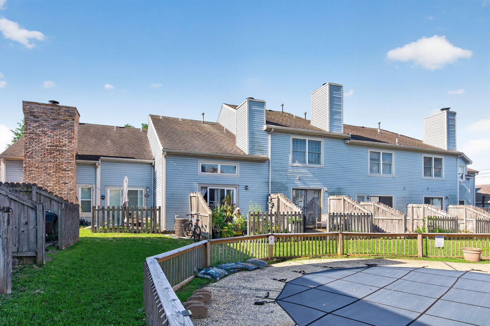 24-web-or-mls-HWJ00907 at 2700 S Ingram Mill Road Unit Apt 9, Springfield, MO 65804