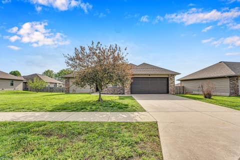 Front of 1054 S Tanner Drive, Springfield, MO 65802