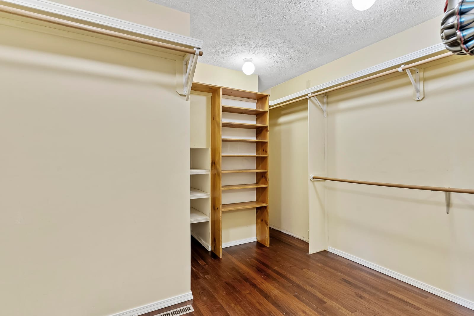 7103 W Farm Road 94-31 at 7103 W Farm Road 94, Springfield, MO 65803