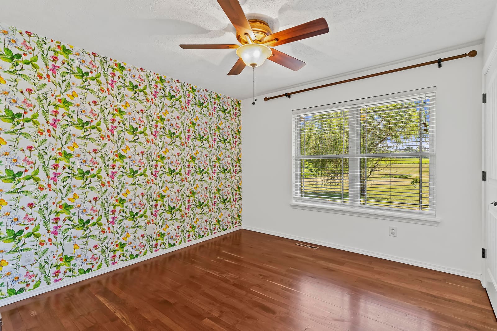7103 W Farm Road 94-33 at 7103 W Farm Road 94, Springfield, MO 65803
