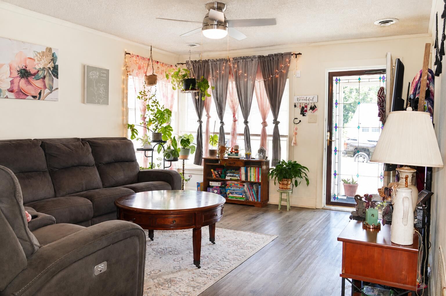 LR2 at 2542 N Kellett Avenue, Springfield, MO 65803